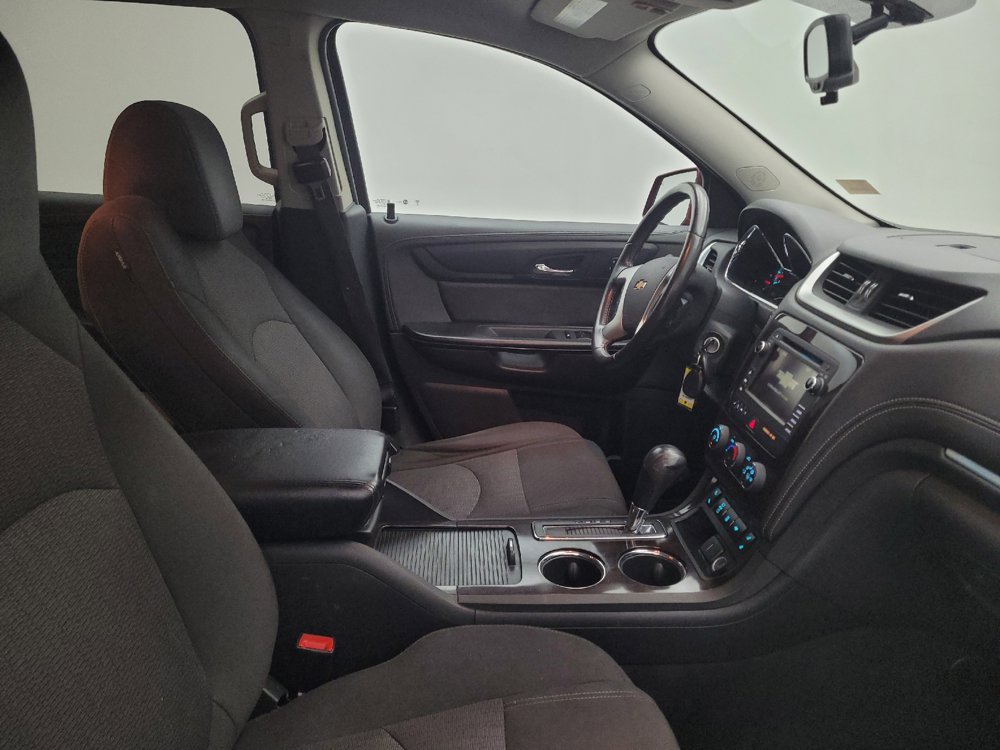Used 2017 Chevrolet Traverse LT w/ Style and Technology Package FWD image 21