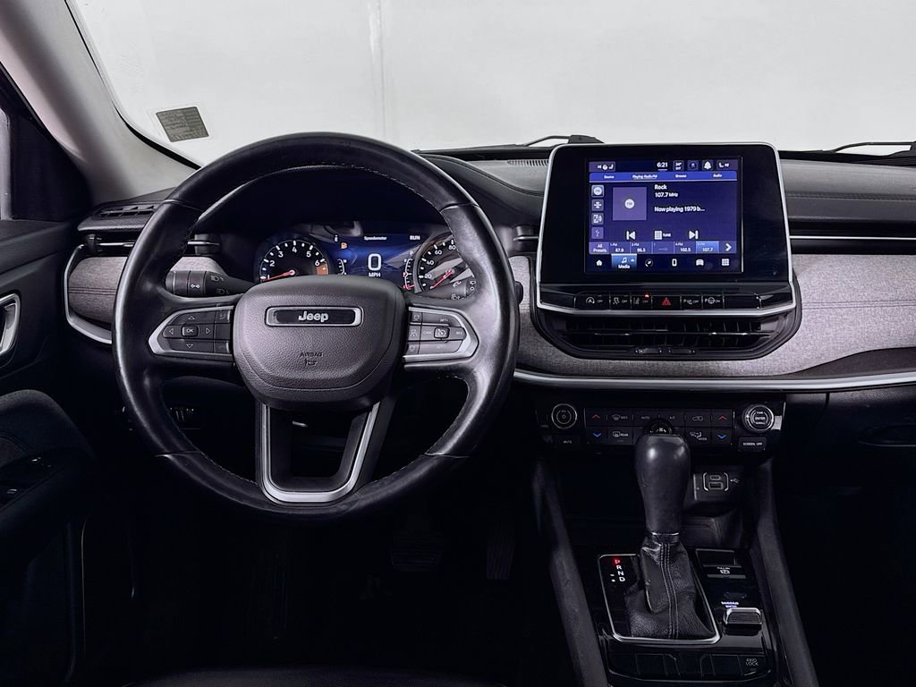 Used 2022 Jeep Compass Latitude w/ Convenience Group AWD/4WD image 11