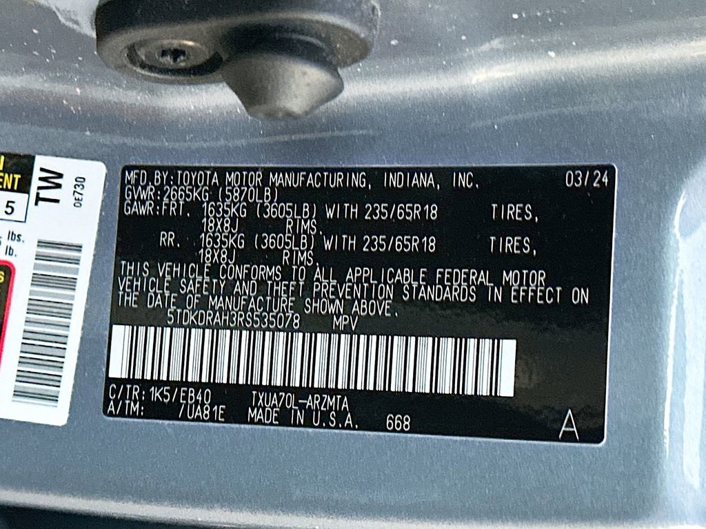 Used 2024 Toyota Highlander XLE image 27