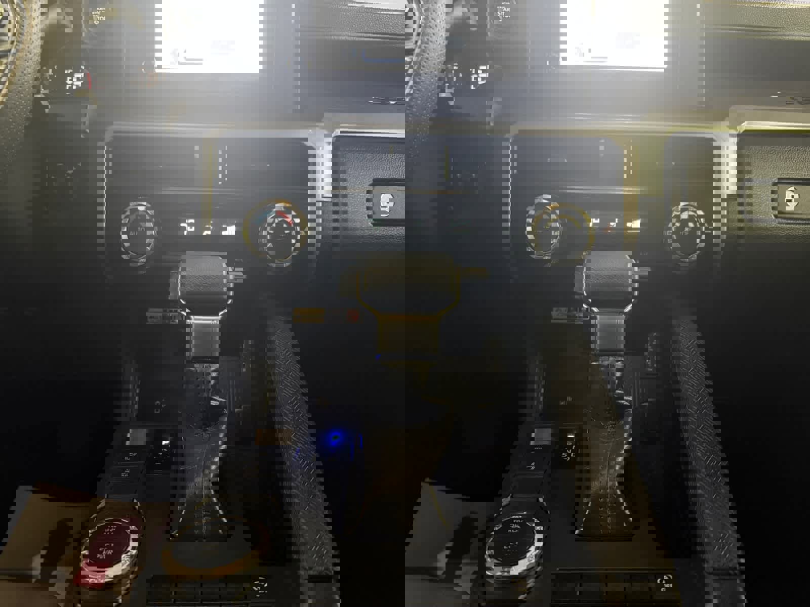 Used 2024 Toyota Tacoma SR5 w/ SR5 Upgrade Package image 15