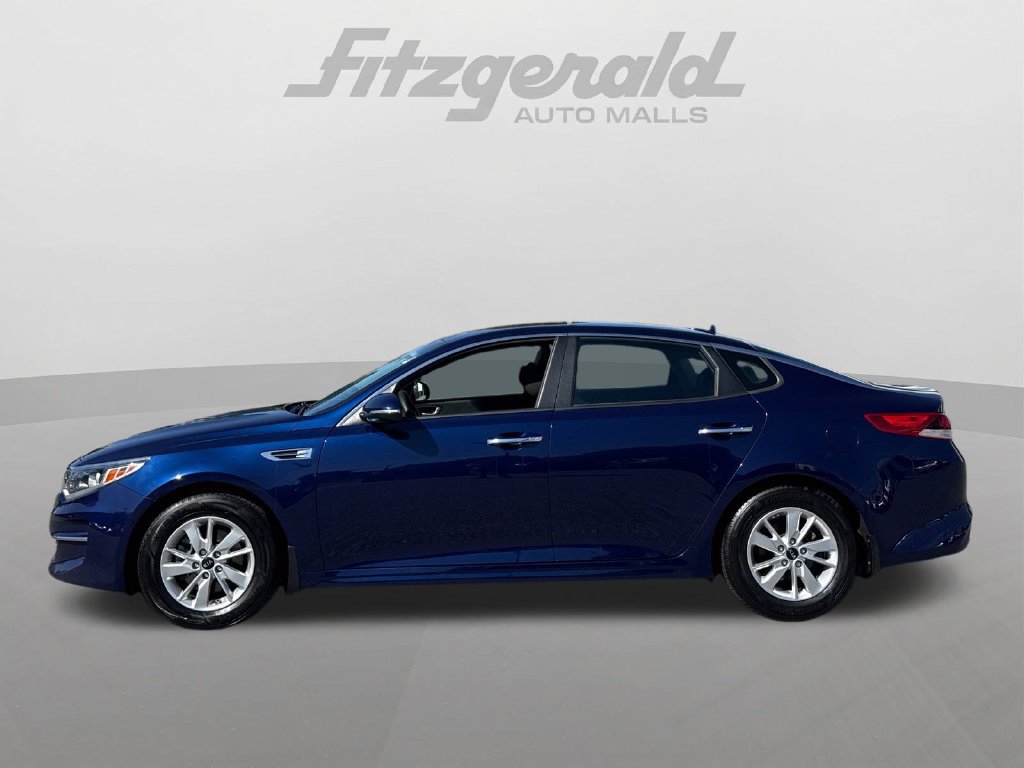 Used 2017 Kia Optima LX FWD image 3