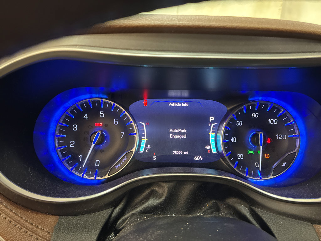 Used 2019 Chrysler Pacifica Limited FWD image 13