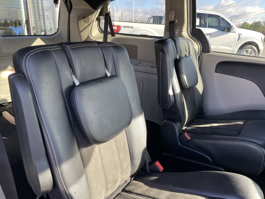 Used 2019 Dodge Grand Caravan SXT image 27