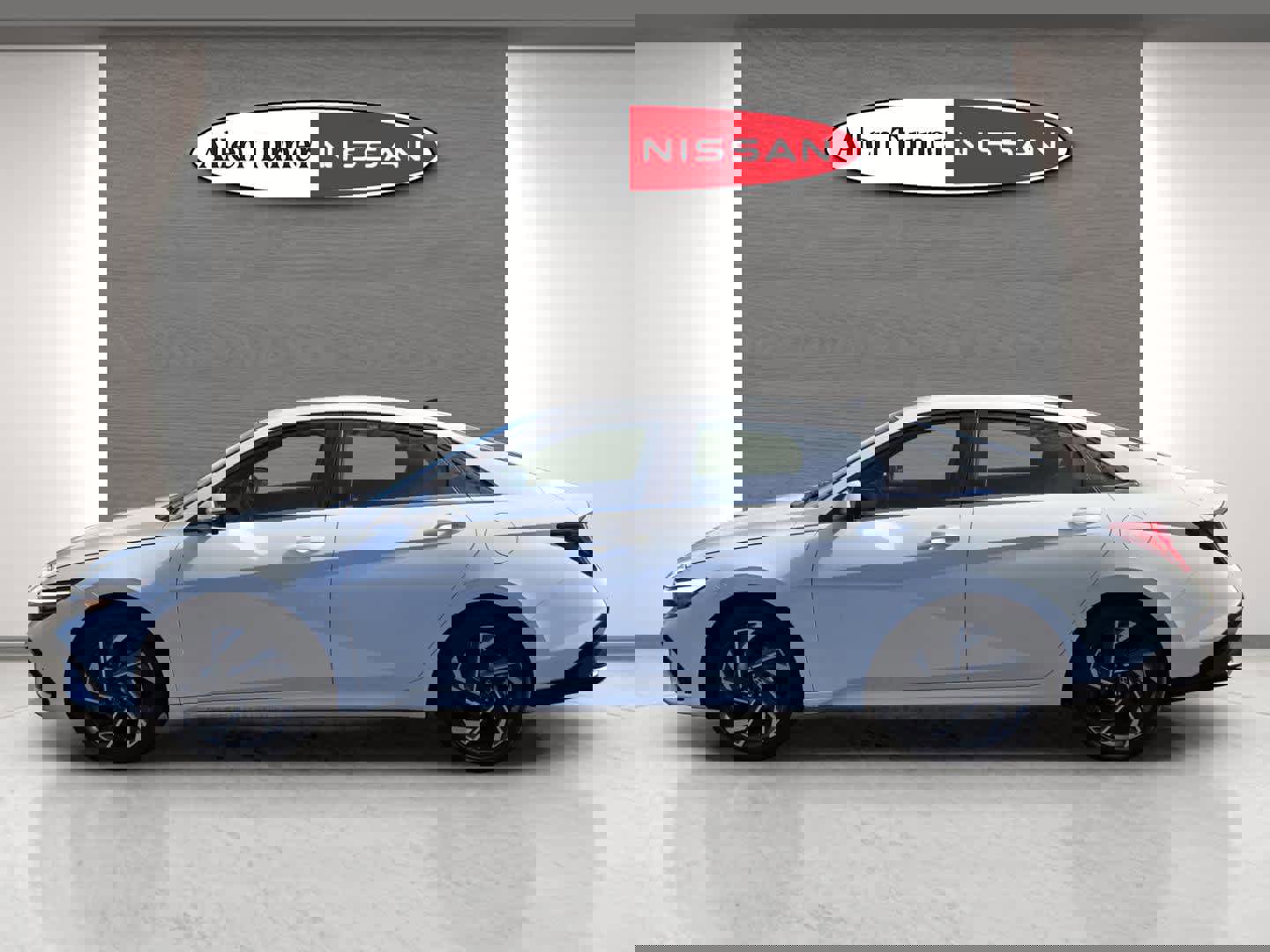 Used 2025 Hyundai Elantra Limited image 9