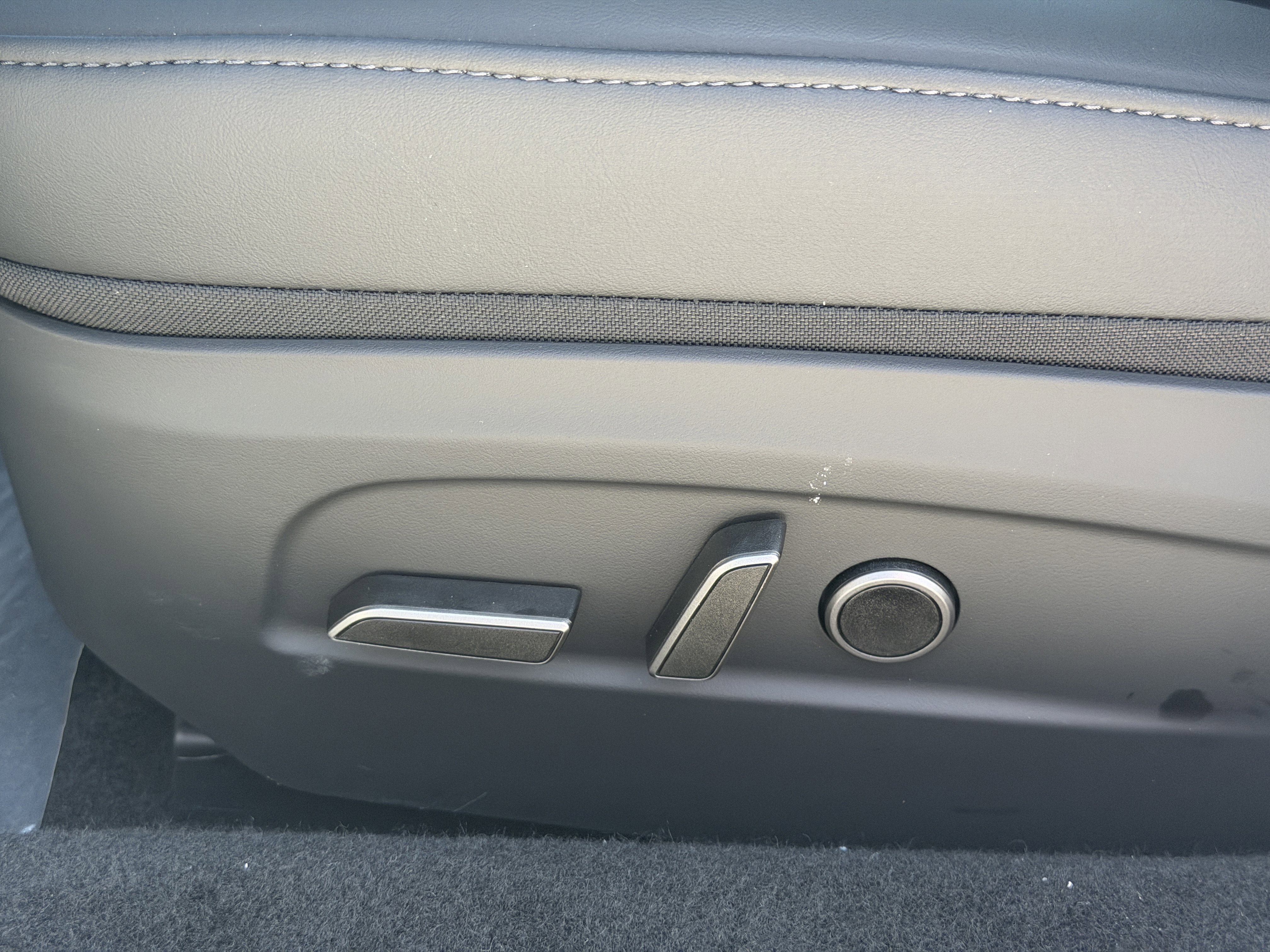 Used 2025 Tesla Model 3 Long Range RWD image 17