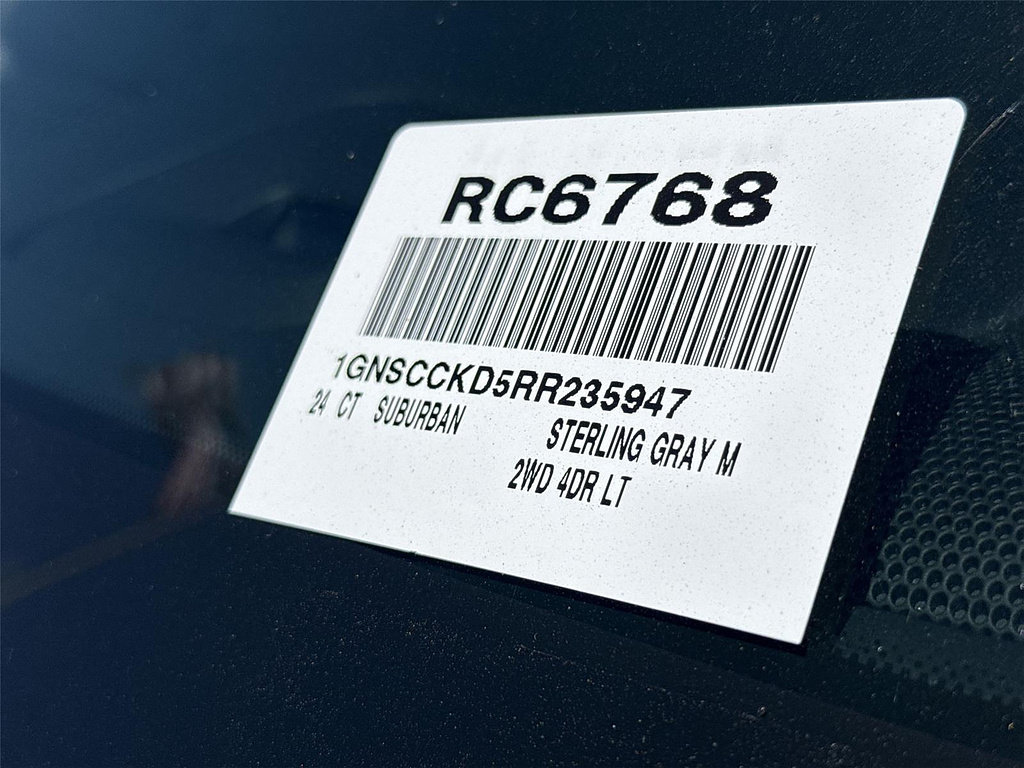 Used 2024 Chevrolet Suburban LT RWD image 32