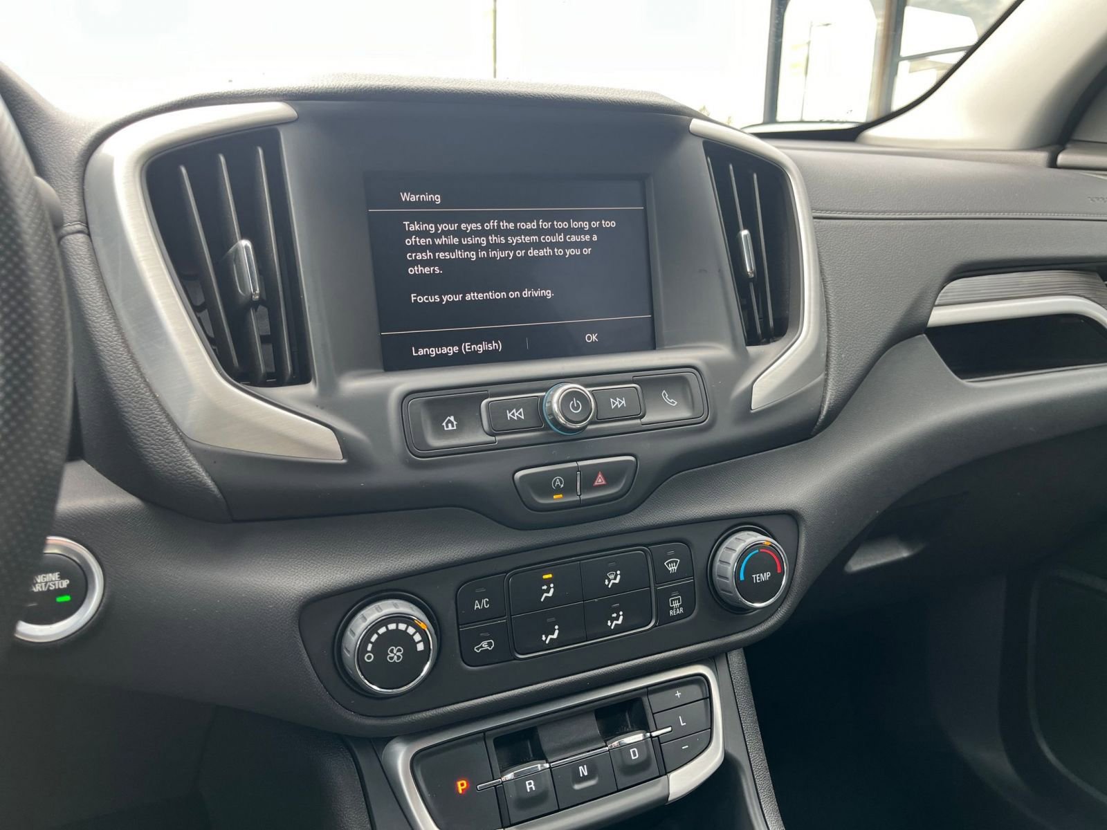 Used 2024 GMC Terrain SLE image 21