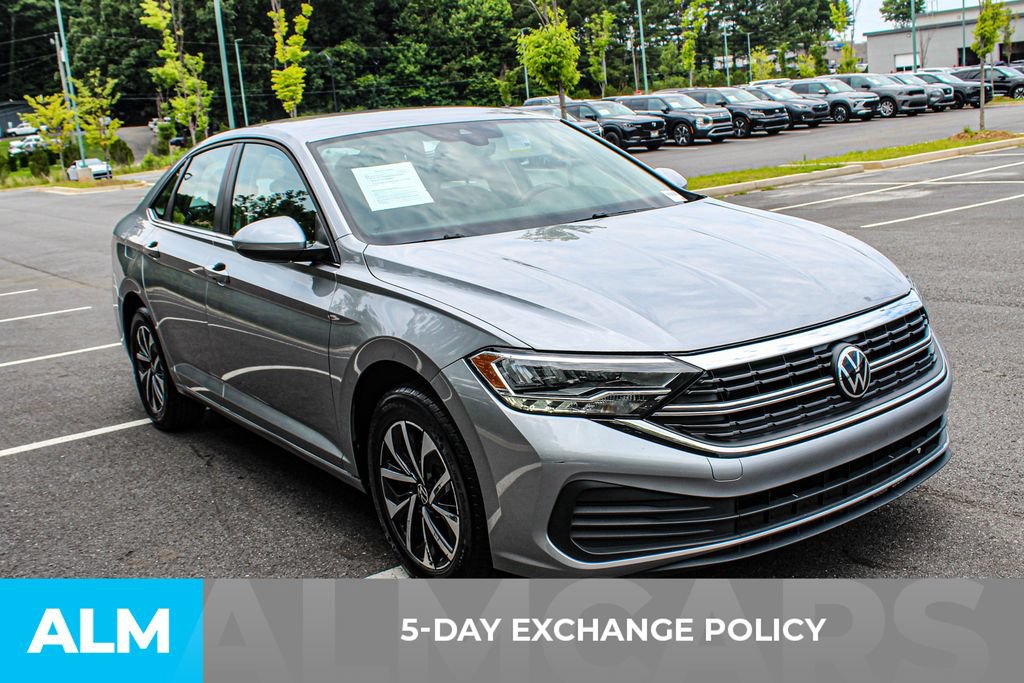 Used 2024 Volkswagen Jetta S FWD image 3