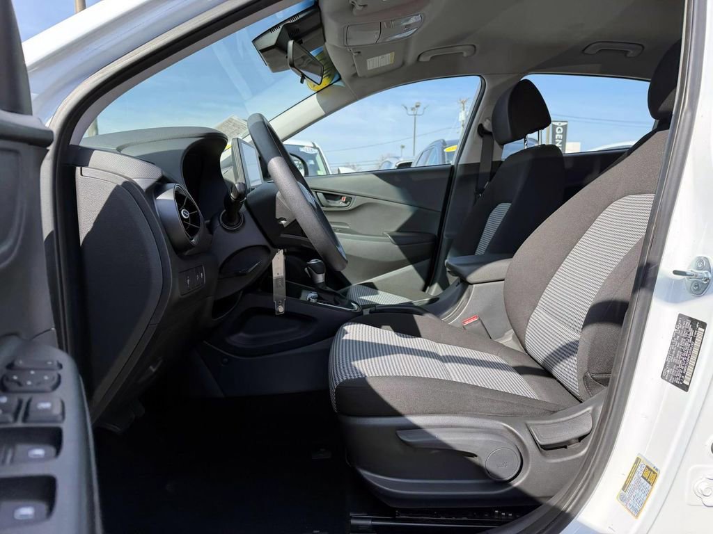 Certified 2023 Hyundai Kona SE w/ Cargo Package image 10