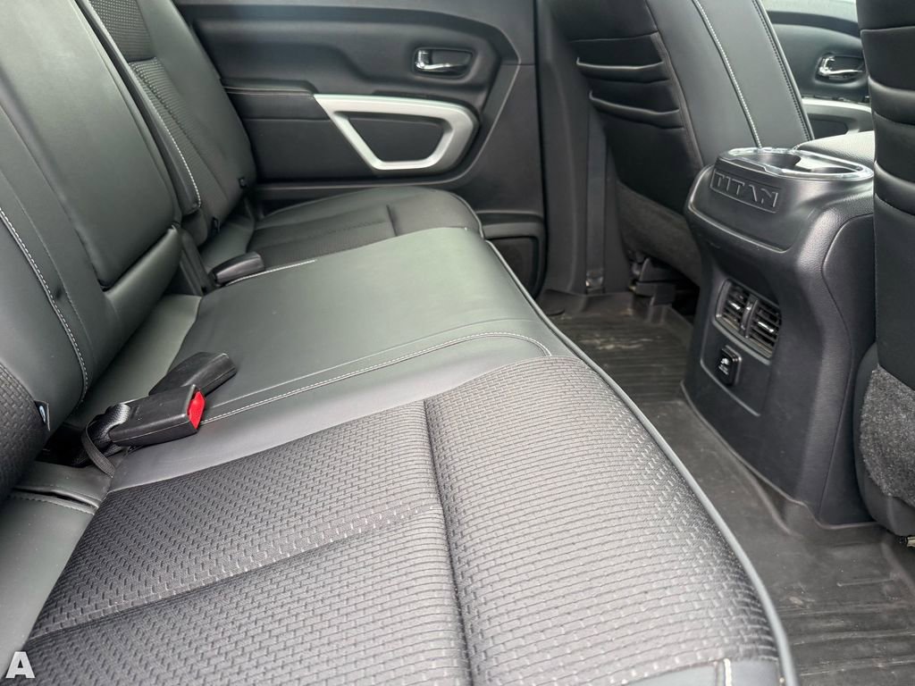 Used 2017 Nissan Titan PRO-4X image 28