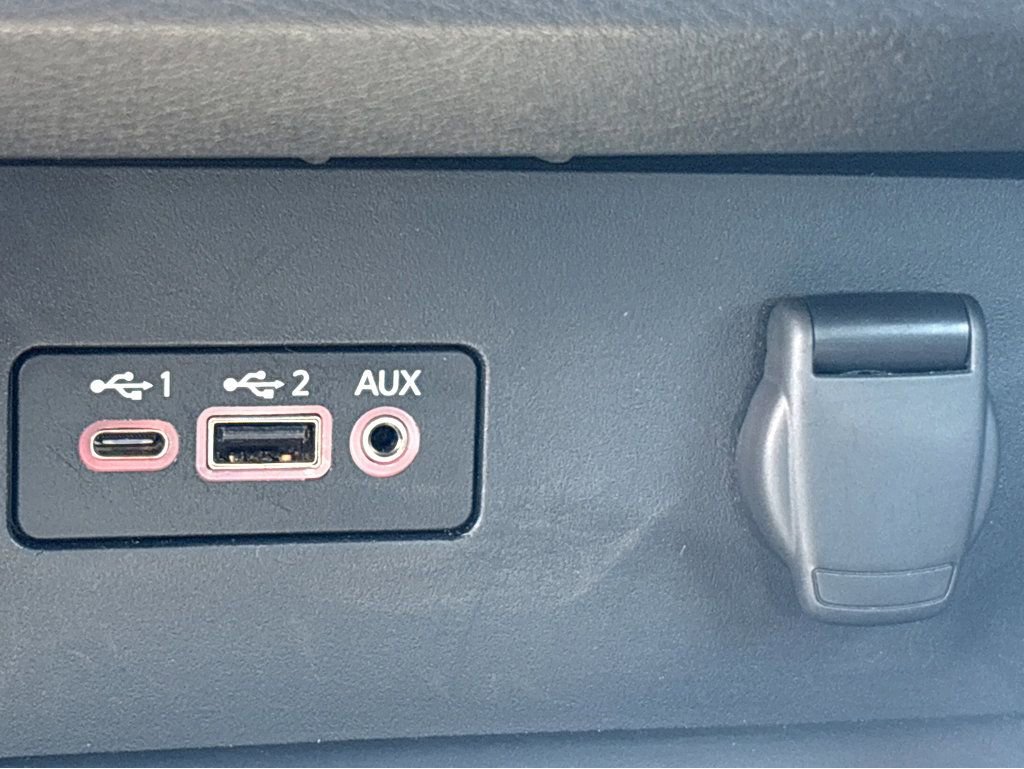Used 2024 Nissan Altima 2.5 SV FWD image 33