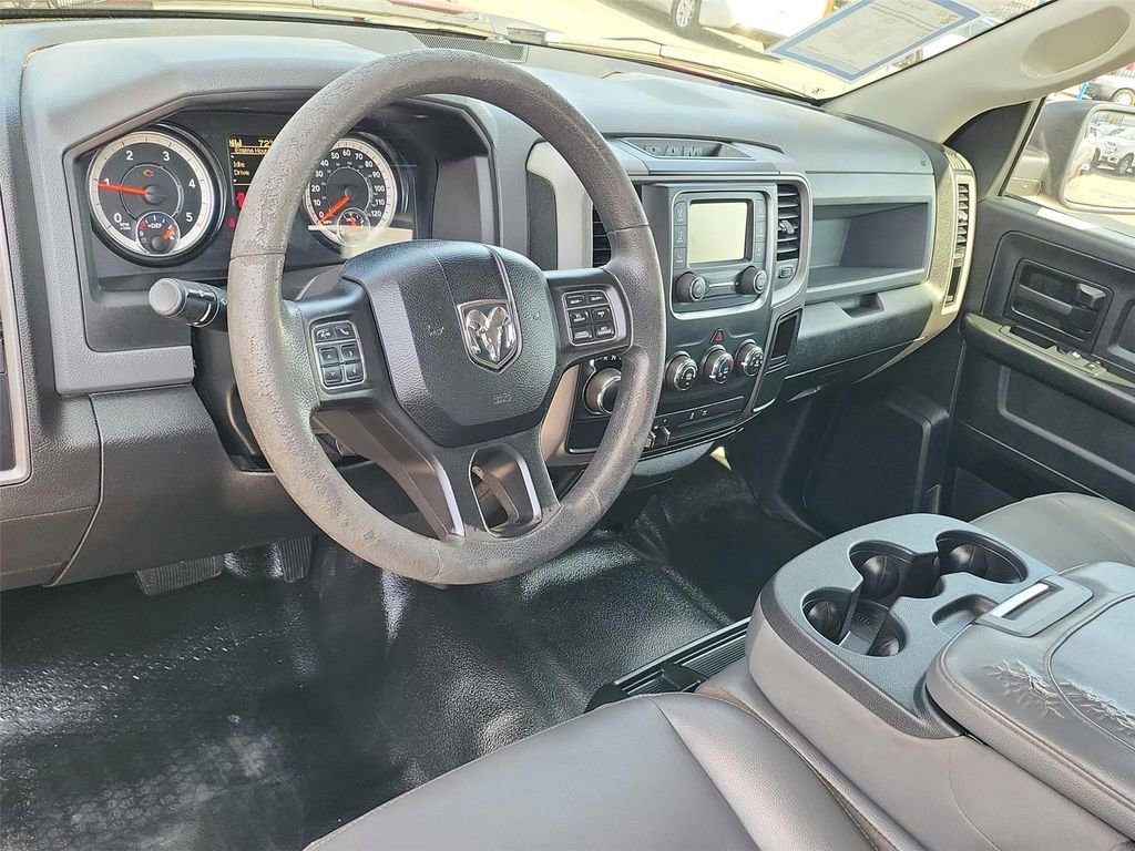 Used 2019 RAM 1500 Tradesman w/ Chrome Appearance Group RWD image 2