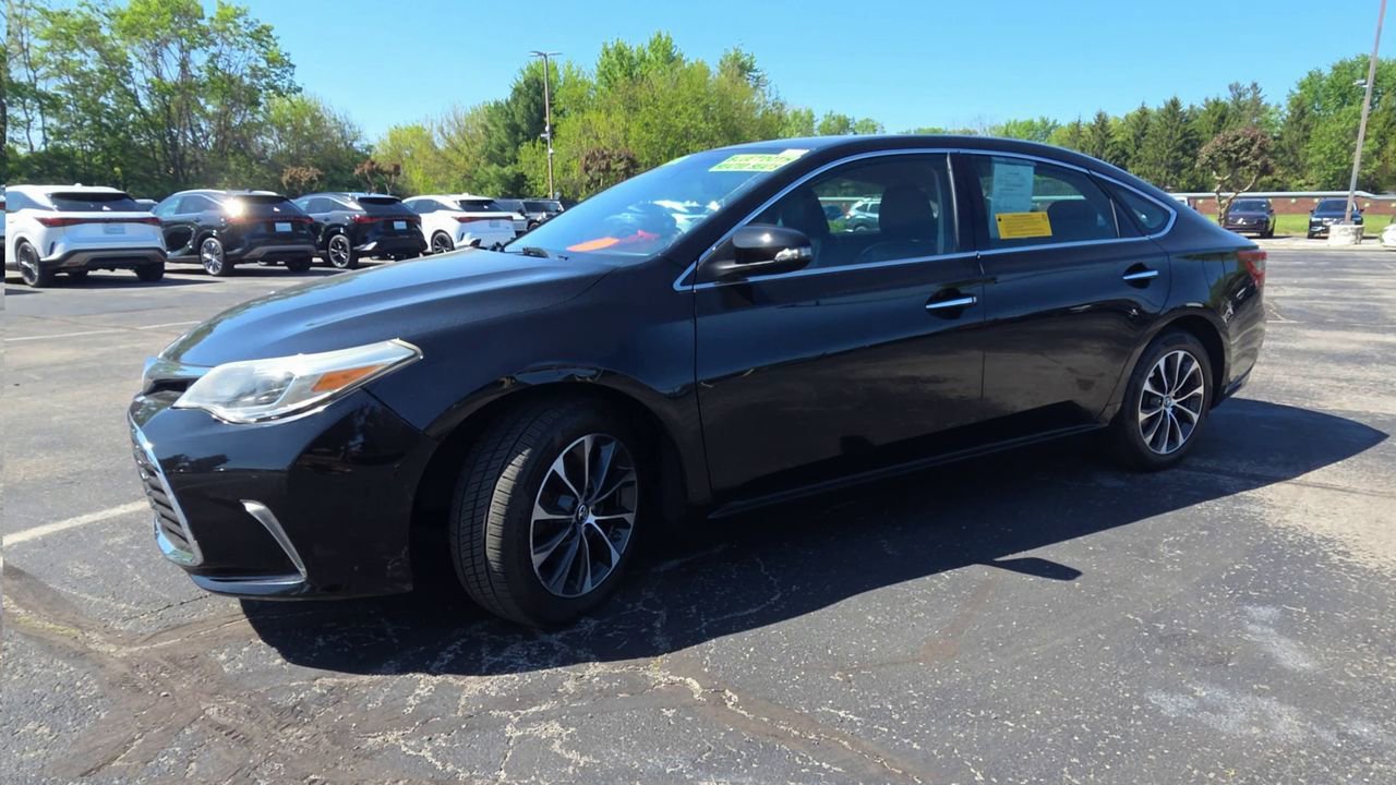 Used 2018 Toyota Avalon XLE FWD image 4