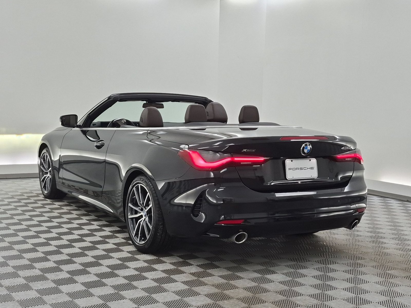 Used 2026 BMW 430i xDrive Convertible w/ Premium Package AWD/4WD video 3