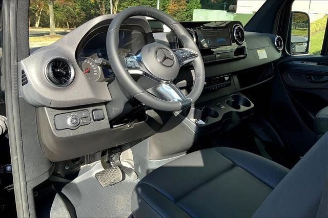 New 2025 Mercedes-Benz Sprinter 2500 image 8