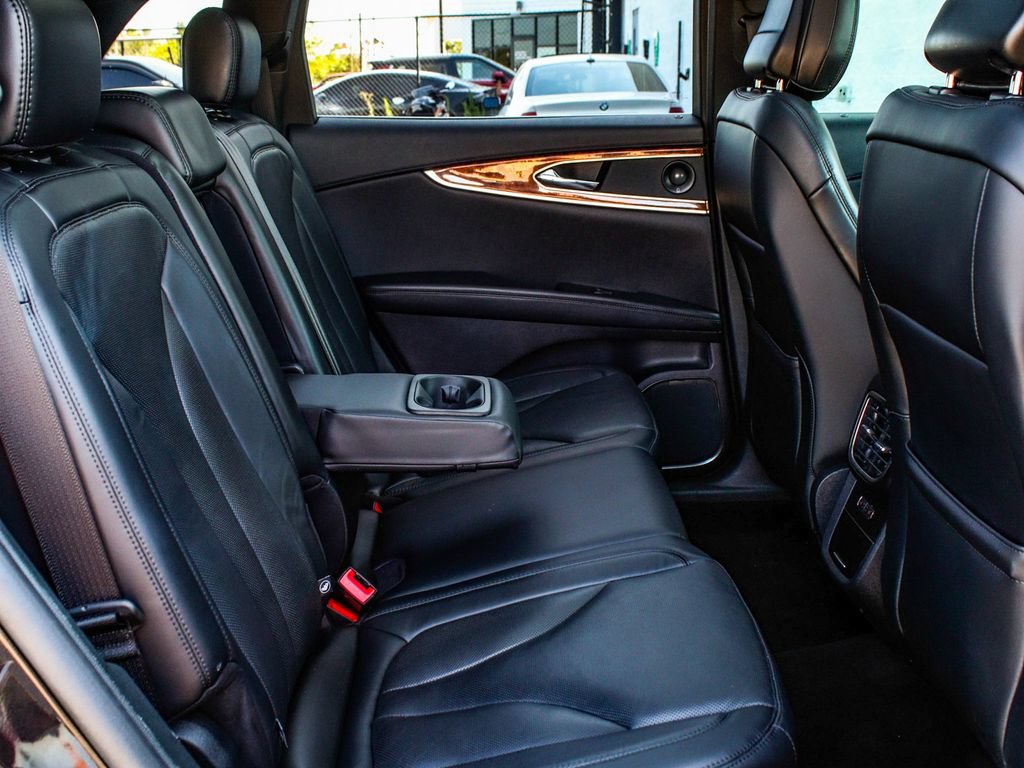 Used 2020 Lincoln Nautilus Reserve AWD/4WD image 39
