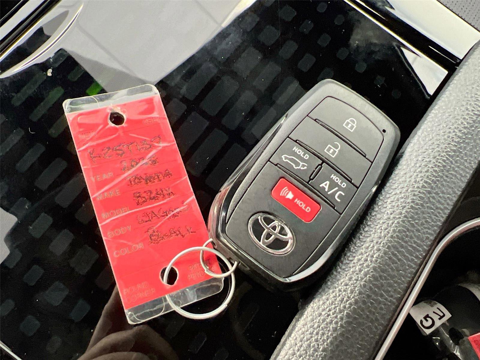 New 2025 Toyota bZ4X AWD image 15