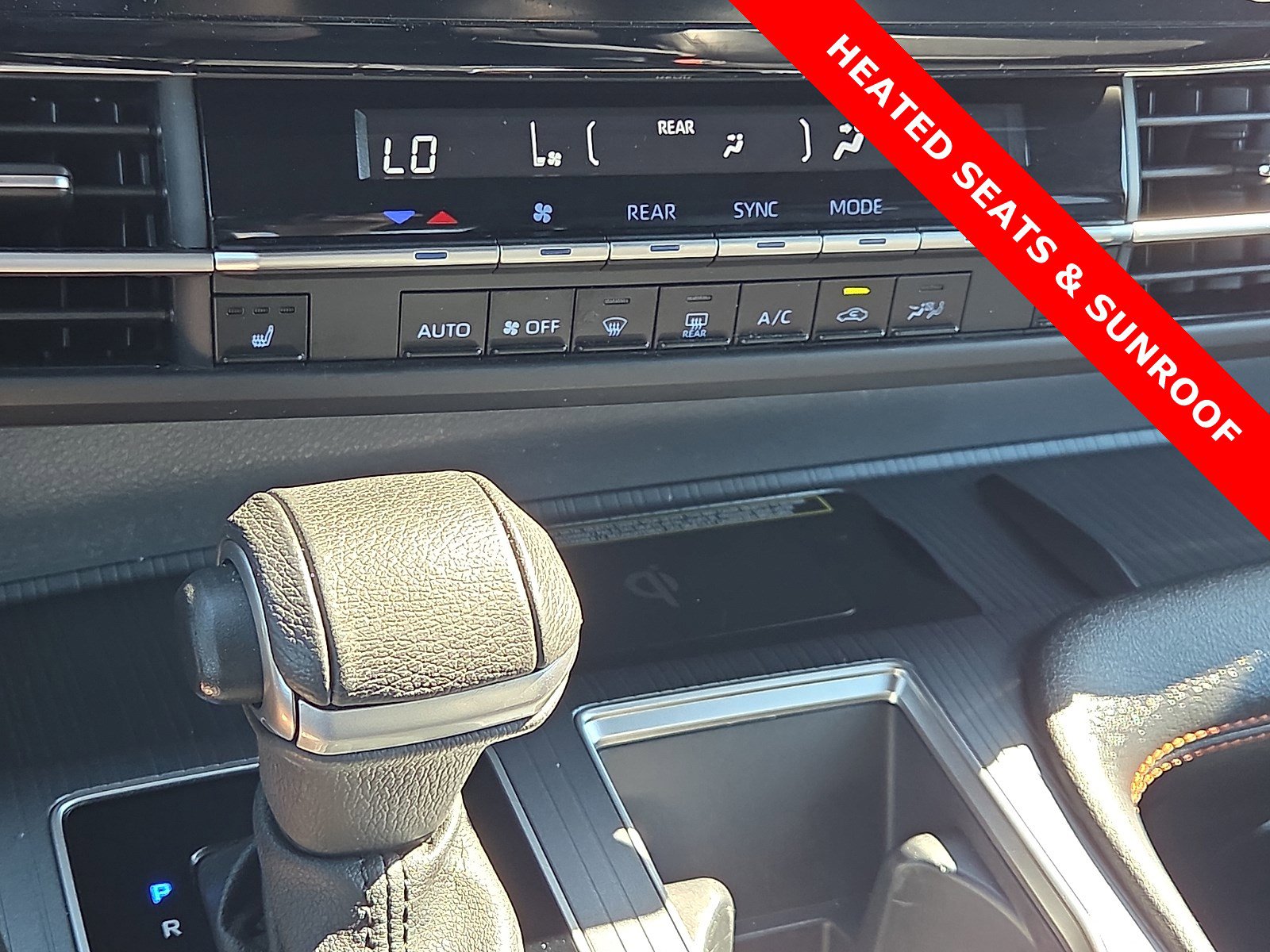 Used 2023 Toyota Sienna XSE w/ XSE Plus Package image 21