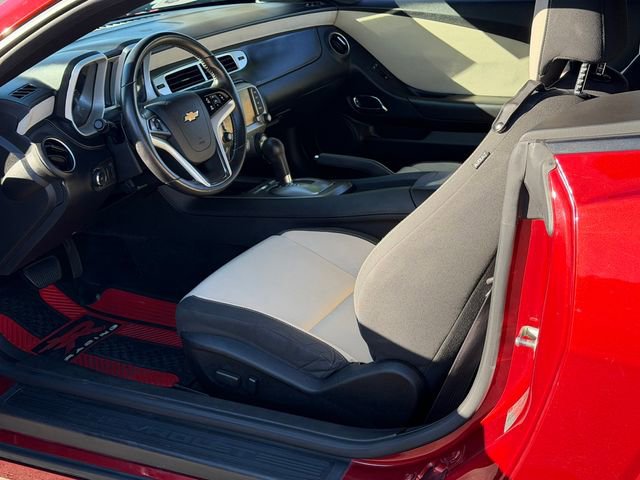 Used 2015 Chevrolet Camaro LT RWD image 11