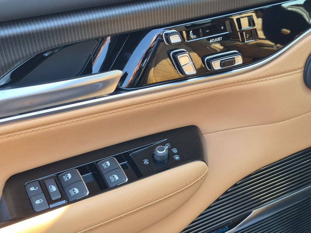 New 2026 Jeep Grand Wagoneer Summit AWD/4WD image 10
