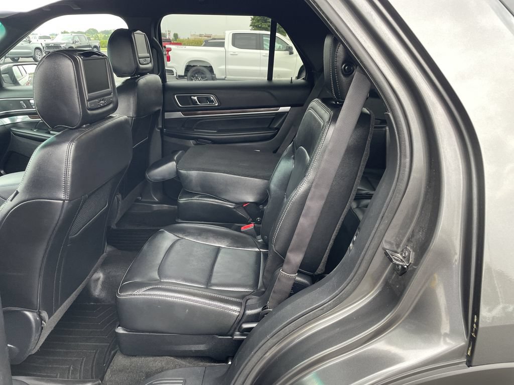 Used 2016 Ford Explorer Limited w/ Equipment Group 303A AWD/4WD image 21