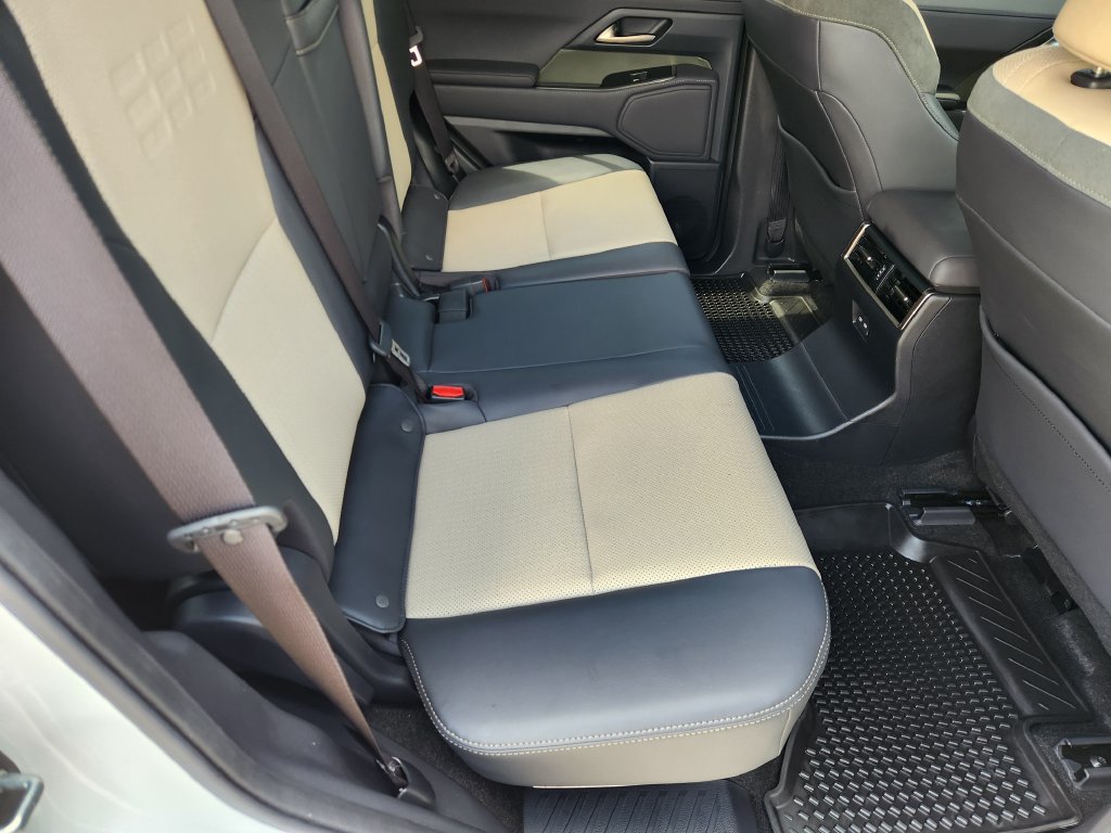 Used 2024 Lexus GX 550 AWD/4WD image 31