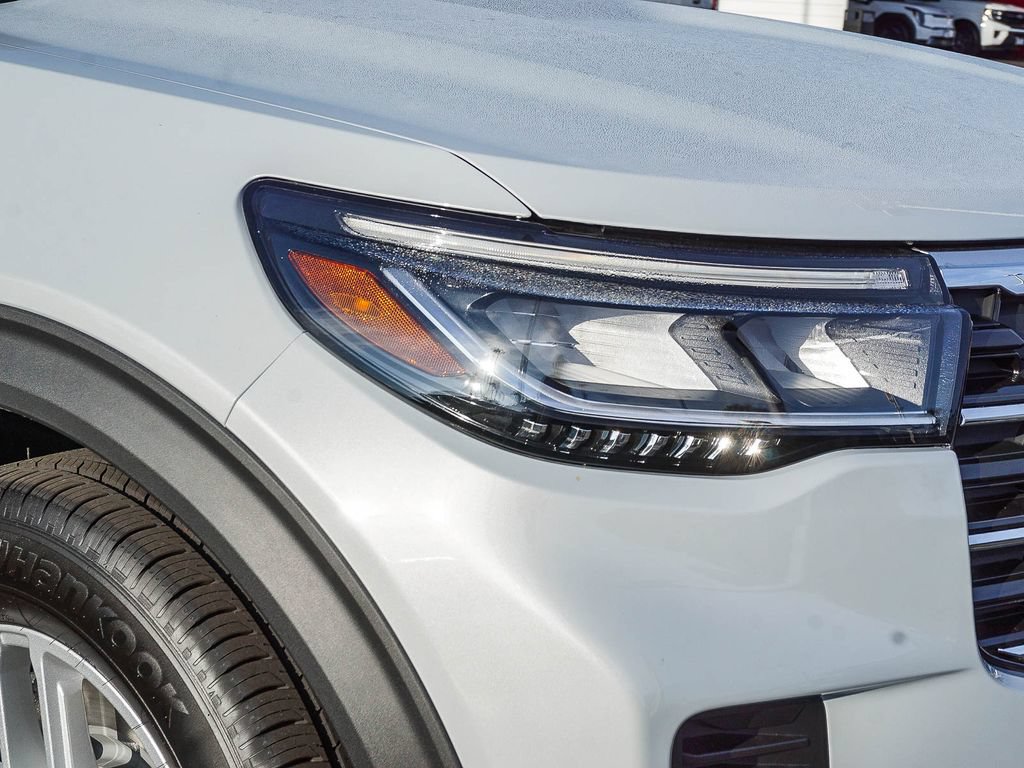 New 2026 Ford Explorer Active RWD image 10