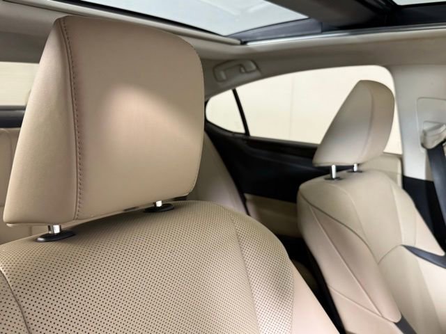 Used 2019 Lexus ES 350 w/ Premium Package FWD image 34