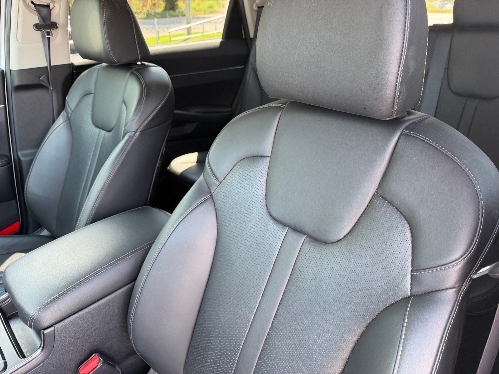 Used 2023 Kia Sorento S w/ Panoramic Sunroof Package FWD image 13