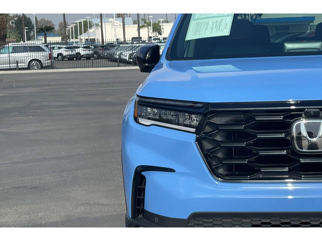 Certified 2025 Honda Pilot TrailSport image 46