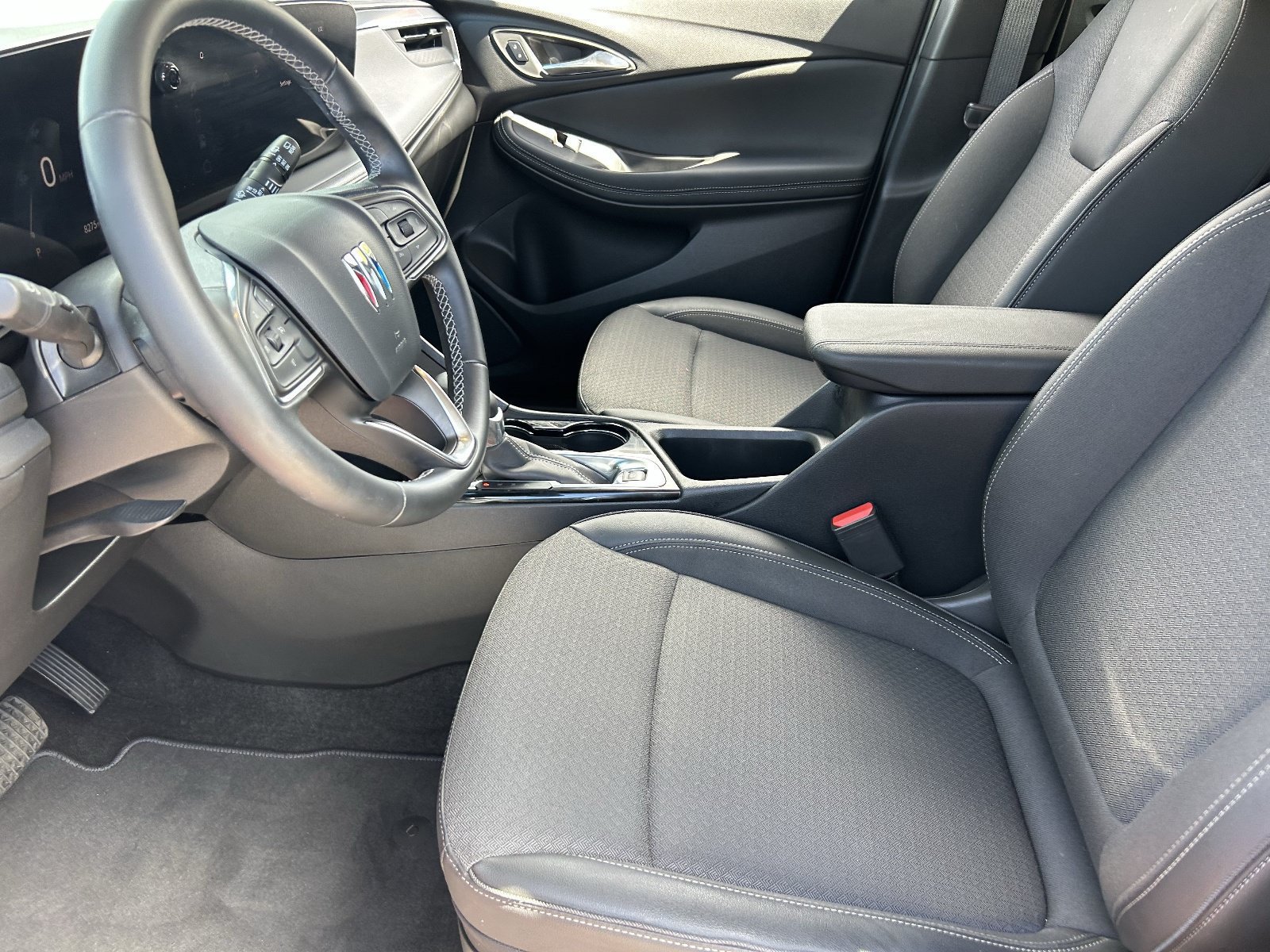 Certified 2024 Buick Encore GX Preferred FWD image 25