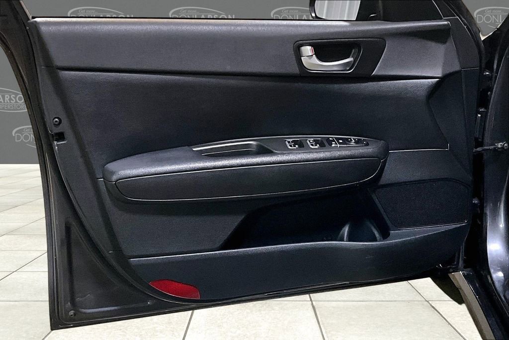 Used 2018 Kia Optima LX image 11