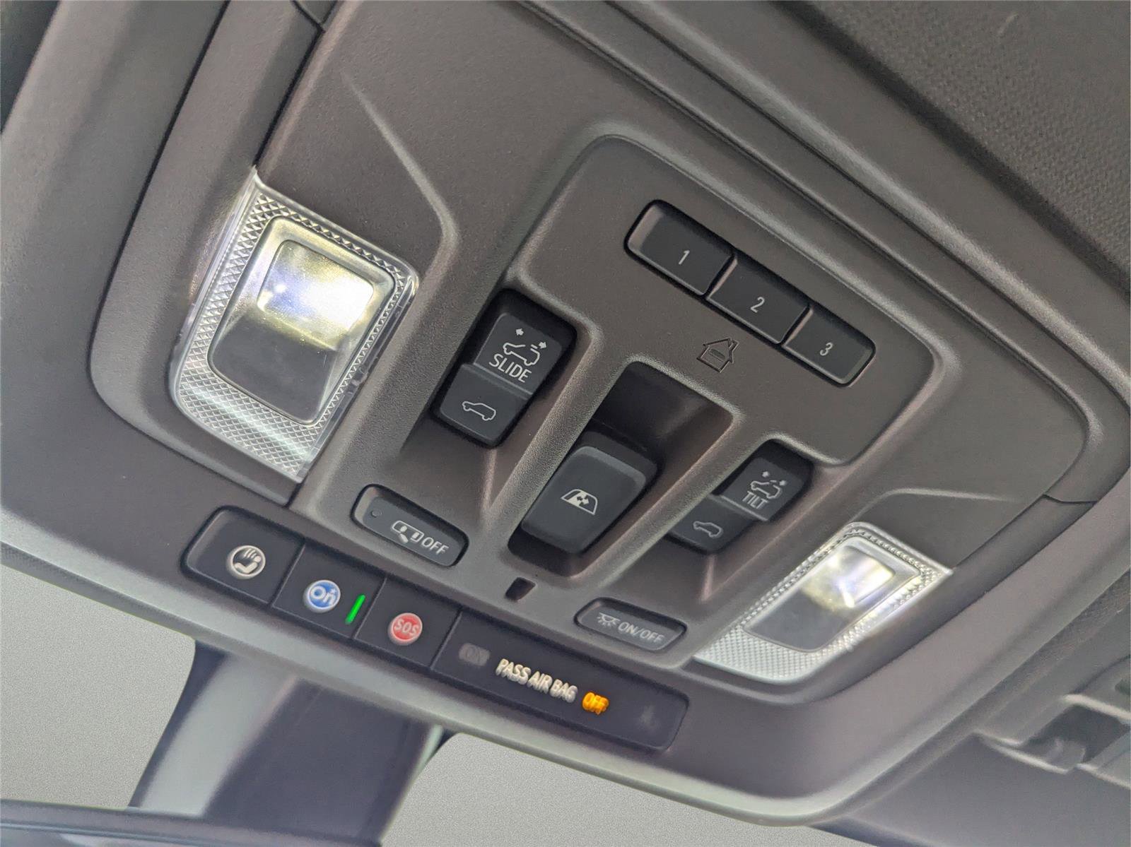 Used 2021 Chevrolet Silverado 1500 LTZ image 25