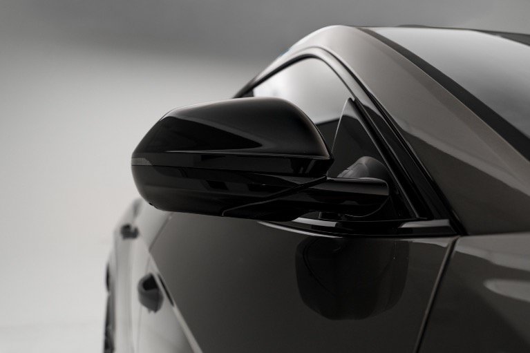 Used 2025 Lamborghini Urus SE AWD/4WD image 41