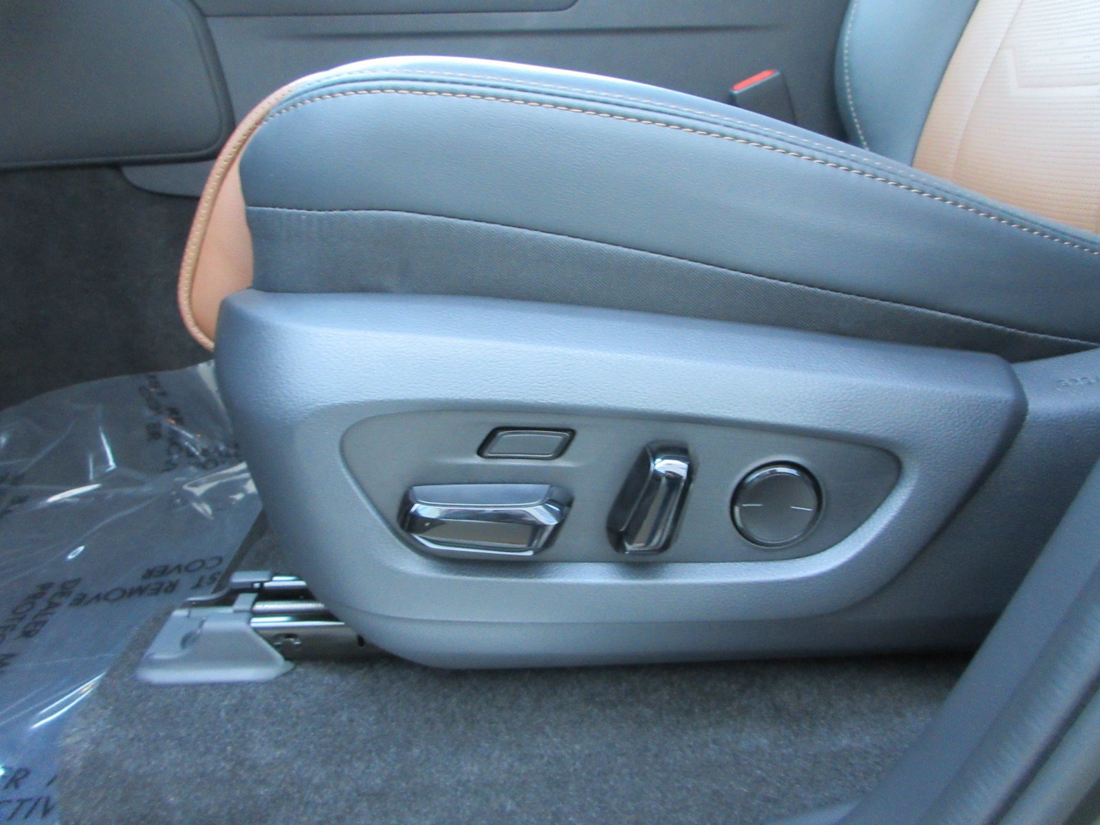 Used 2026 Lexus GX 550 w/ Accessory Package (2T) AWD/4WD image 37
