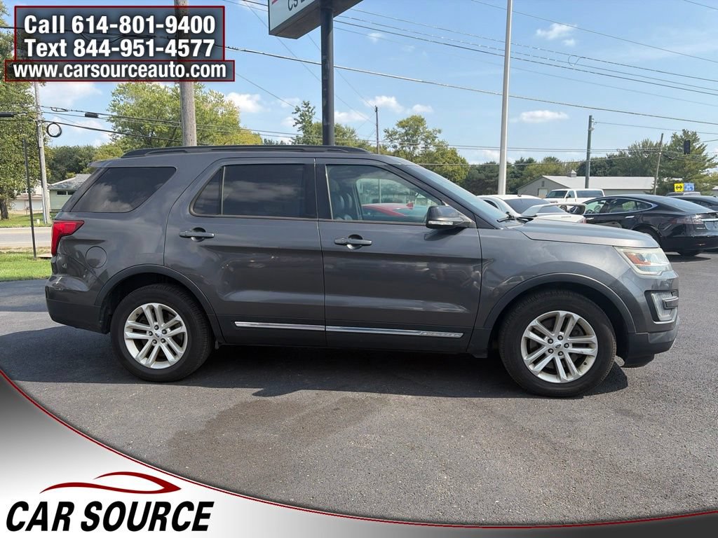 Used 2016 Ford Explorer XLT w/ Equipment Group 201A FWD image 4