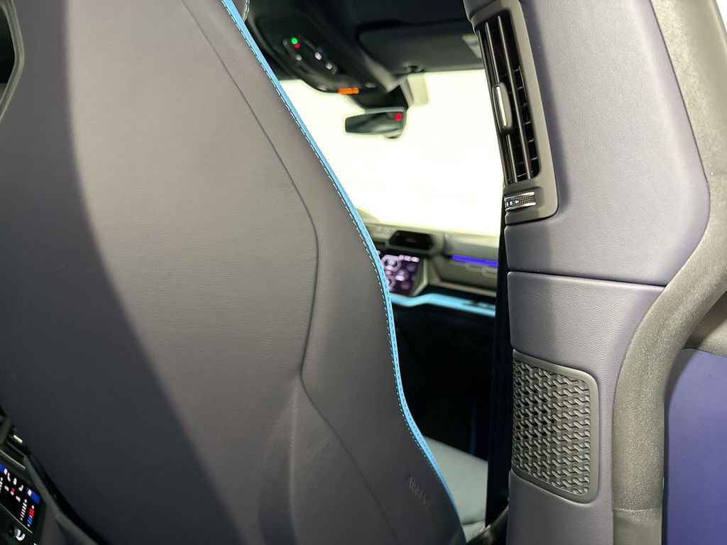 Used 2025 Lamborghini Urus SE image 73