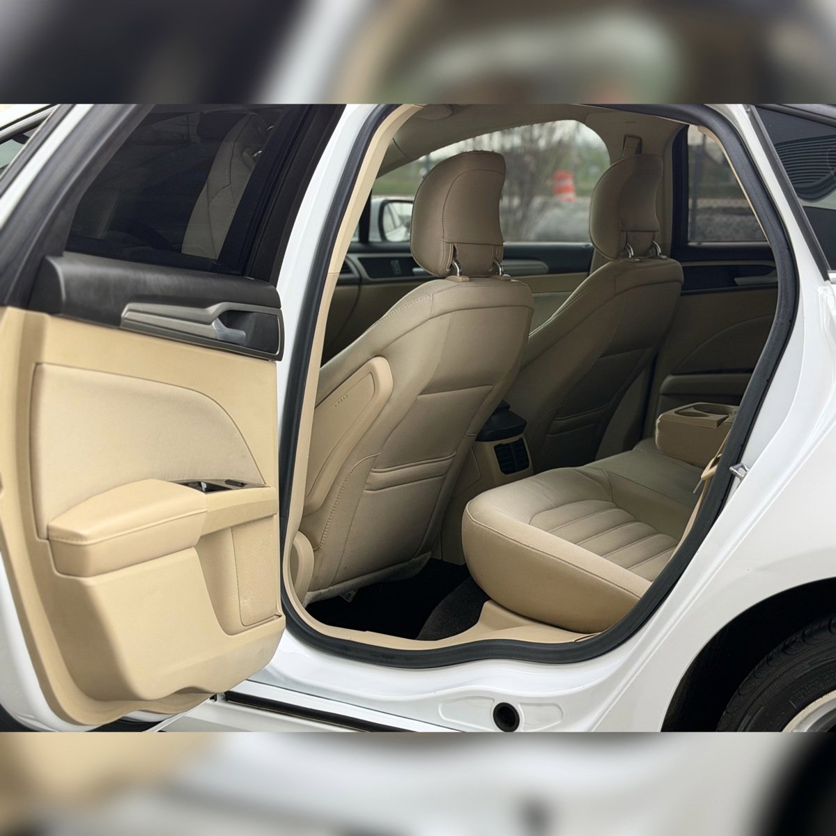 Used 2014 Ford Fusion SE image 7