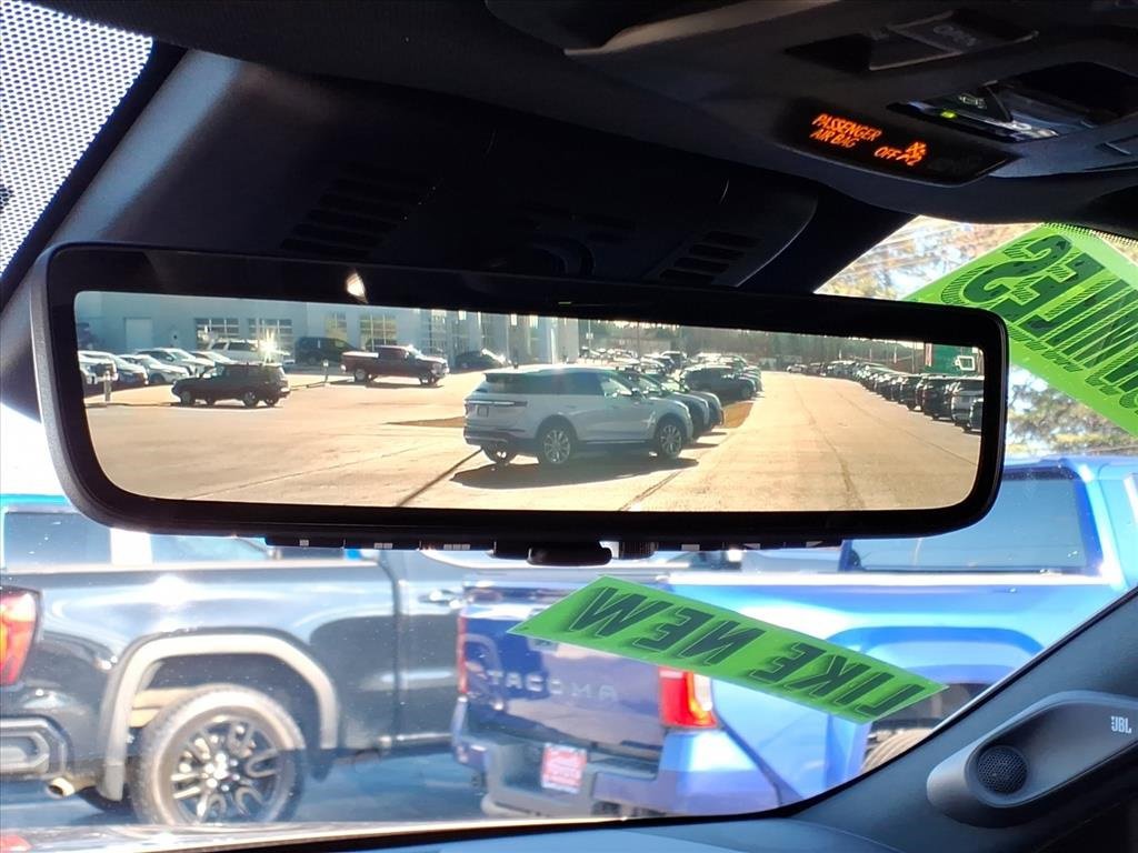 Used 2025 Toyota Crown Signia image 20