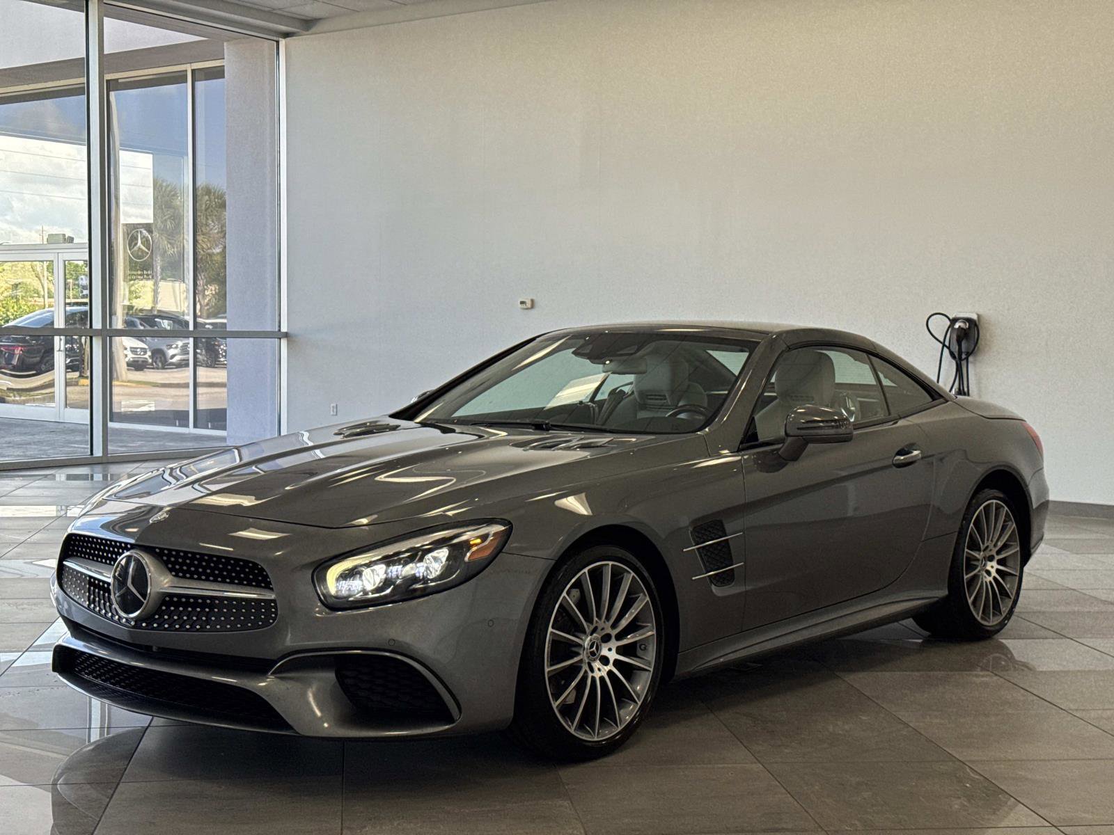 Used 2017 Mercedes-Benz SL 550 image 8