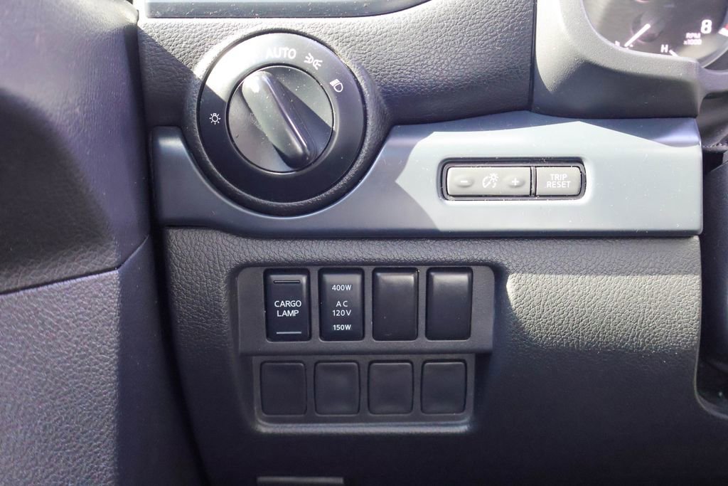 Used 2022 Nissan Titan S w/ S Utility Package image 17