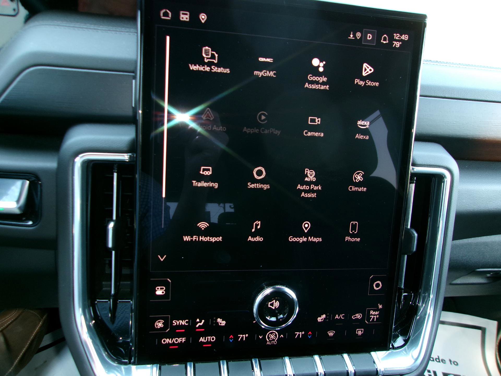 Used 2025 GMC Yukon Denali image 17