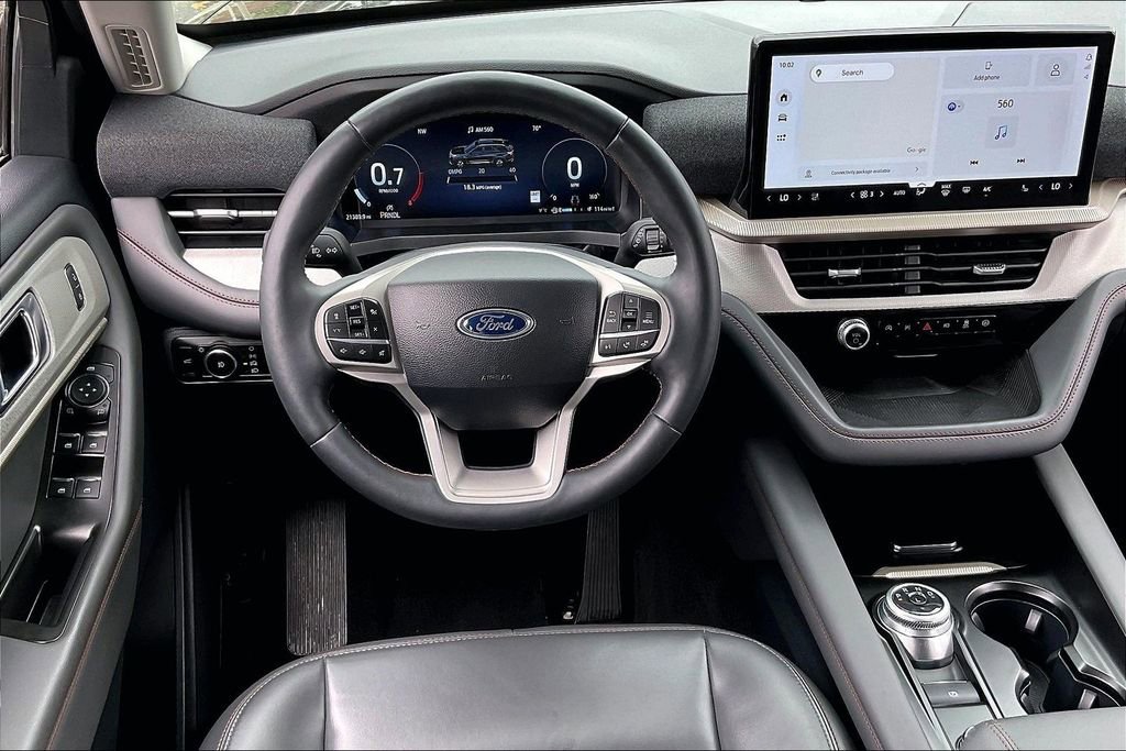 Used 2025 Ford Explorer Active w/ Active Comfort Package AWD/4WD image 4