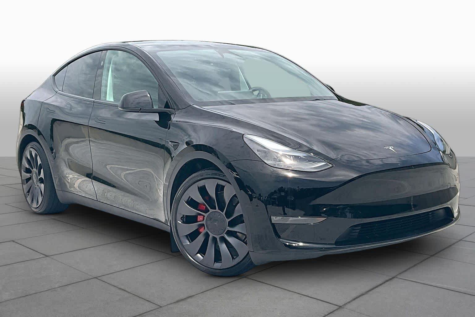 Used 2025 Tesla Model Y Performance AWD/4WD image 2