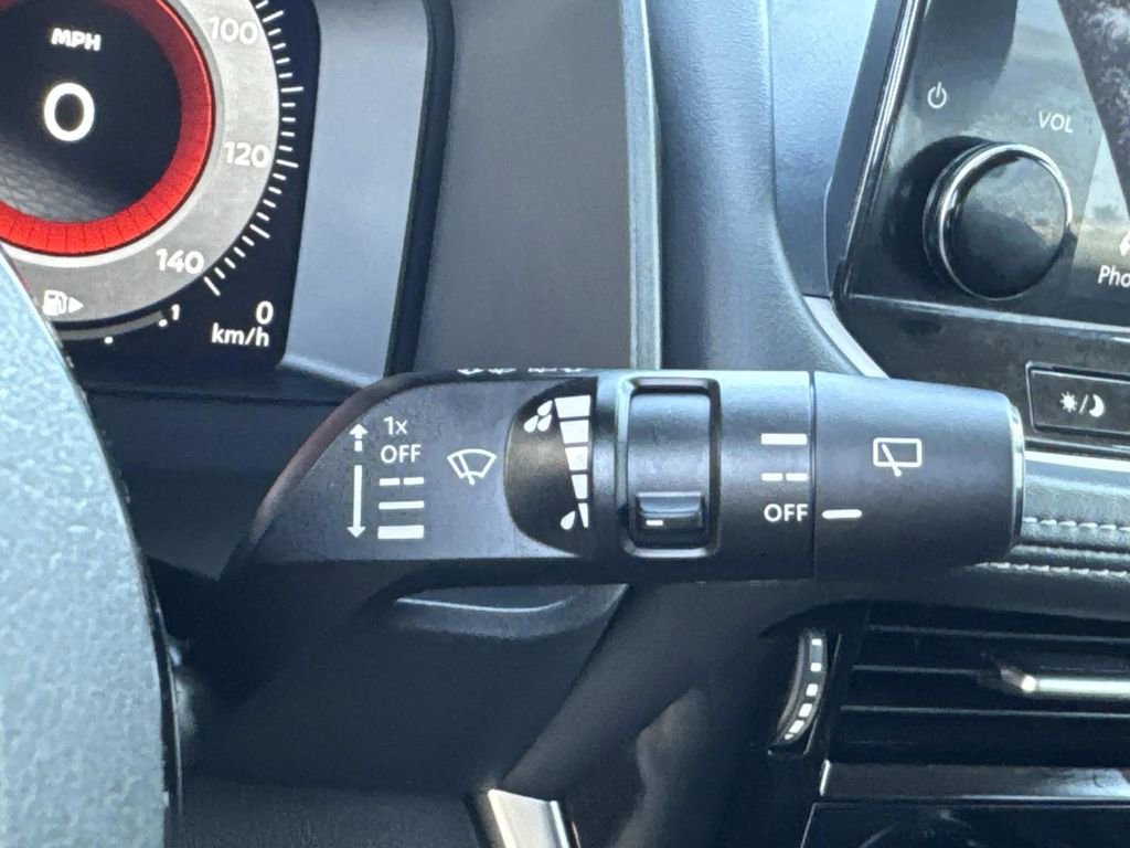 Used 2023 Nissan Rogue Platinum w/ Platinum Premium Package image 16