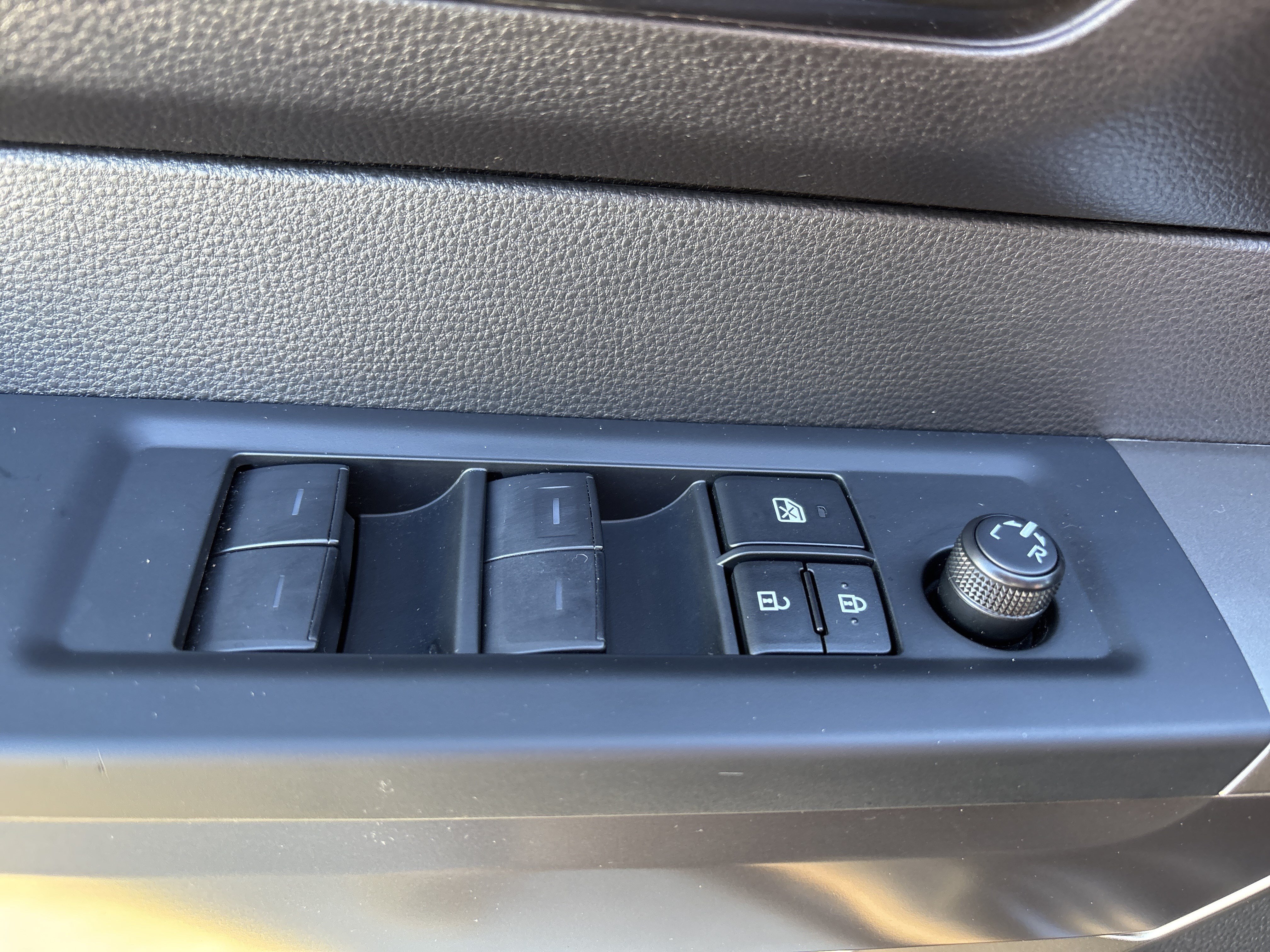Used 2026 Toyota Tundra SR5 AWD/4WD image 15