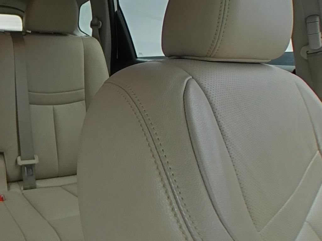 Used 2015 Nissan Rogue SL FWD image 14