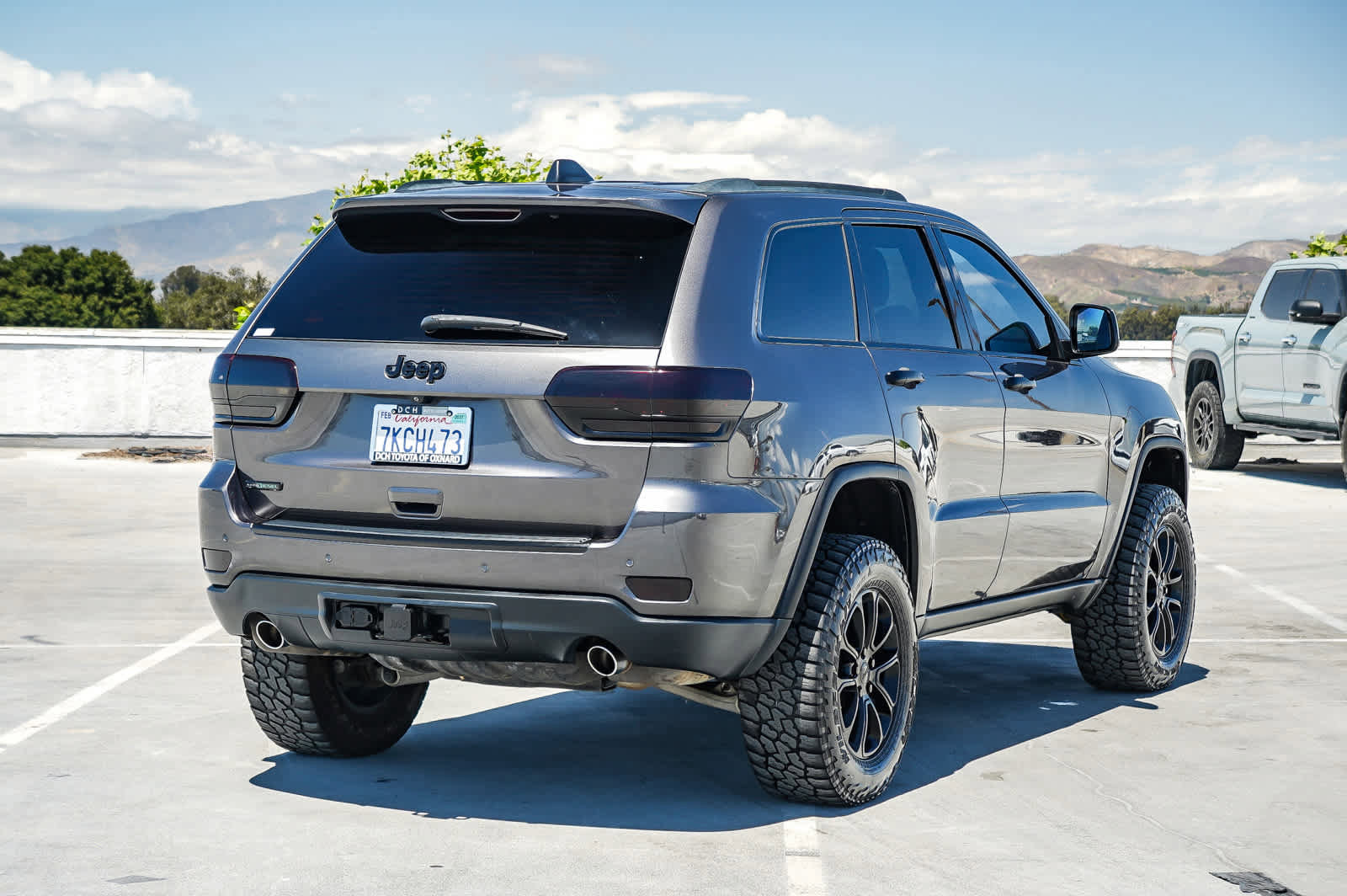 Used 2015 Jeep Grand Cherokee Limited w/ Trailer Tow Group IV AWD/4WD image 5