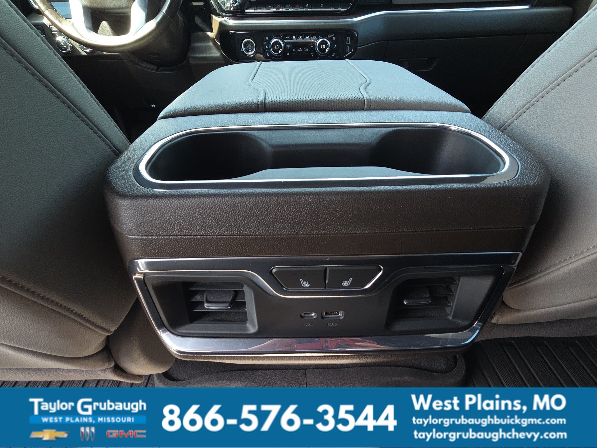 Used 2023 GMC Sierra 1500 SLT w/ SLT Premium Package AWD/4WD image 32