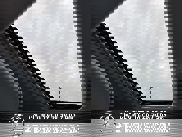 Used 2016 Toyota Land Cruiser image 14